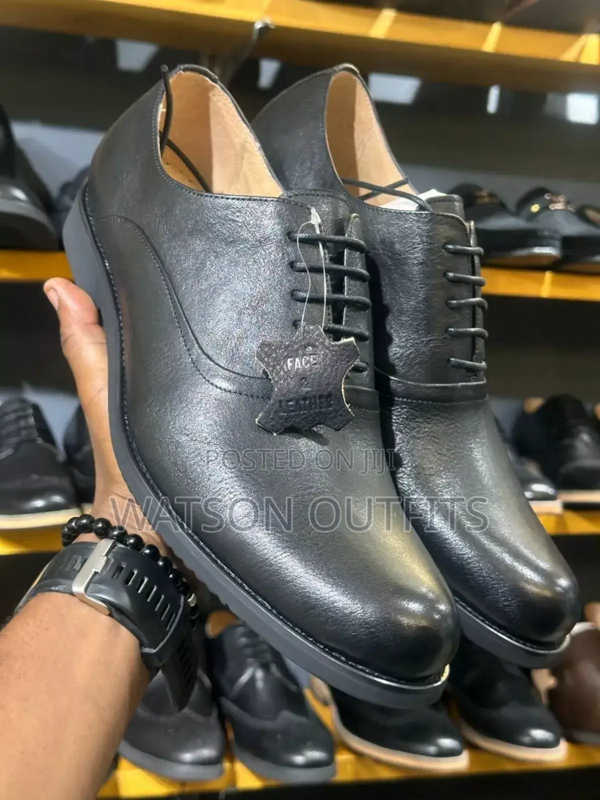 Viatu Clarks Vya Rangi Moja