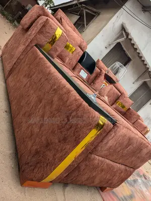 L Shaped Sofa Lenye Nafasi Nne Za Kukalia