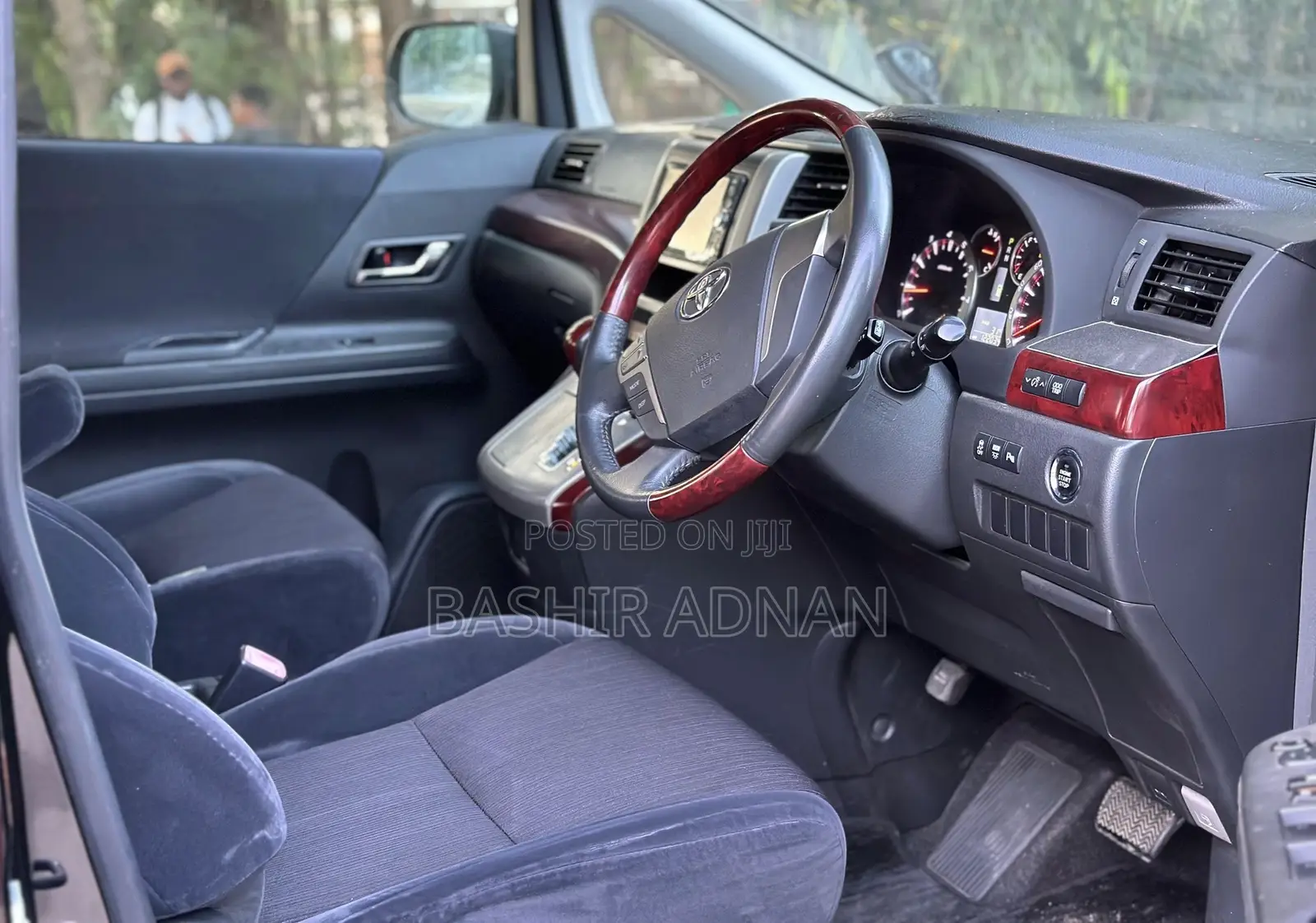 Toyota Vellfire 2008 Burgundy