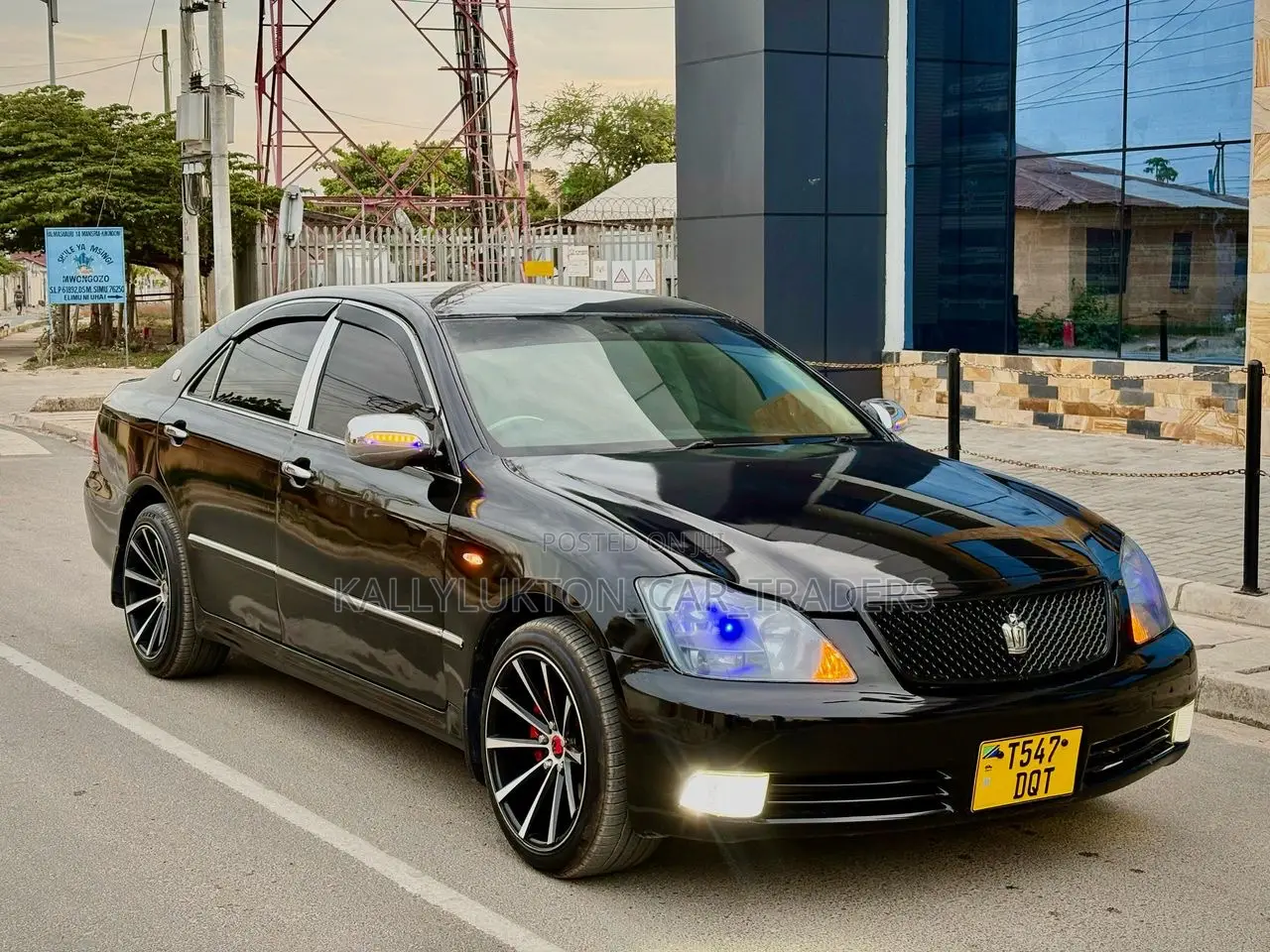 Toyota Crown Royale 2005 Black