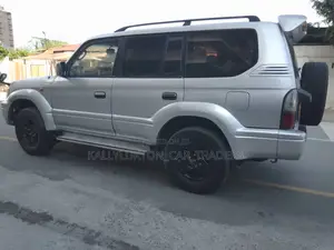 Toyota Land Cruiser Prado 2005 Silver