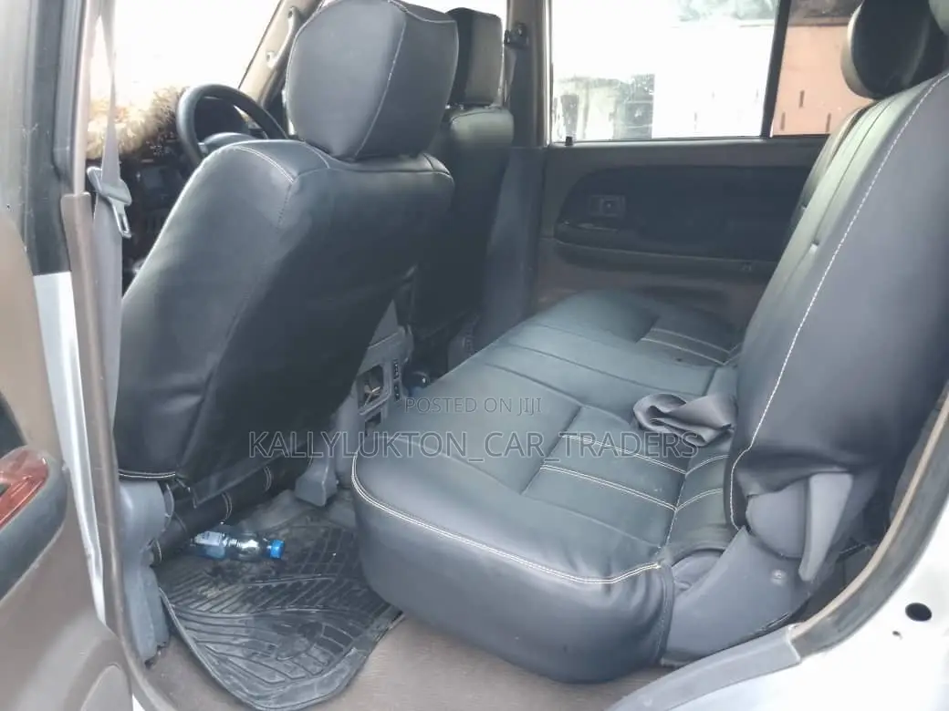 Toyota Land Cruiser Prado 2005 Silver