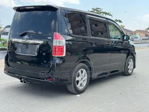 Toyota Noah 2008 Black