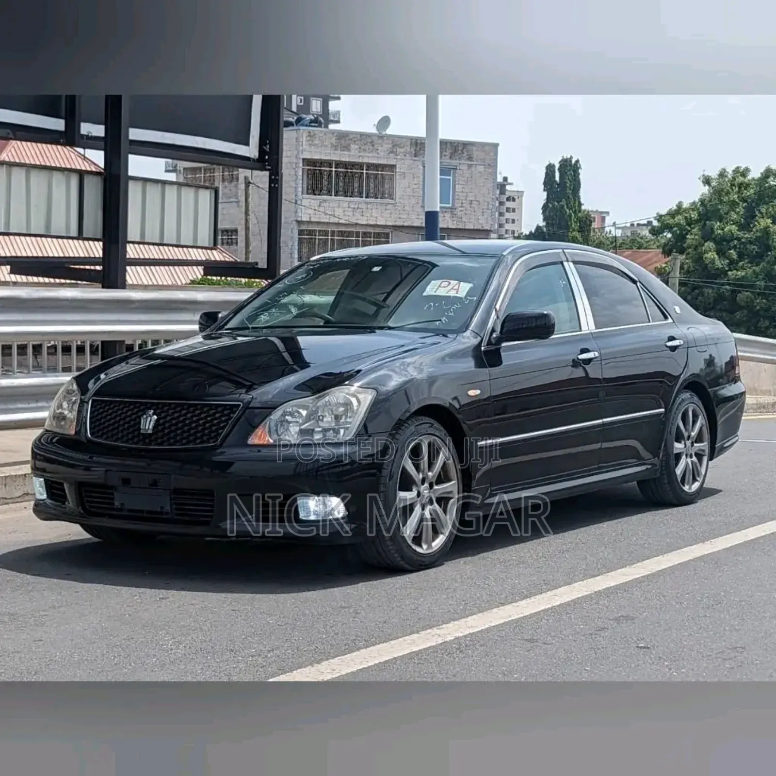 Toyota Crown 2006 Black