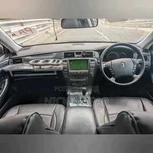 Toyota Crown 2006 Black