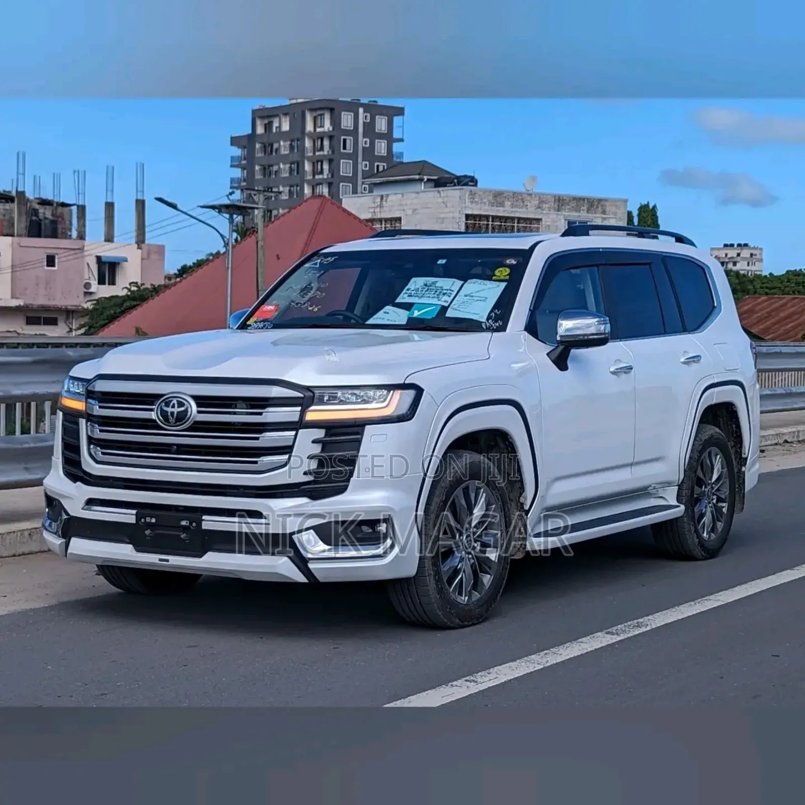 Toyota Land Cruiser 2023 White