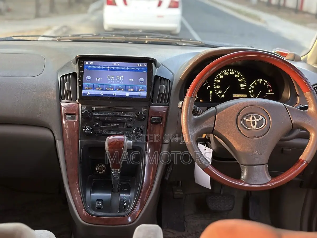 Toyota Harrier 2001 White