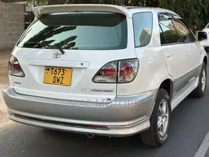 Toyota Harrier 2001 White