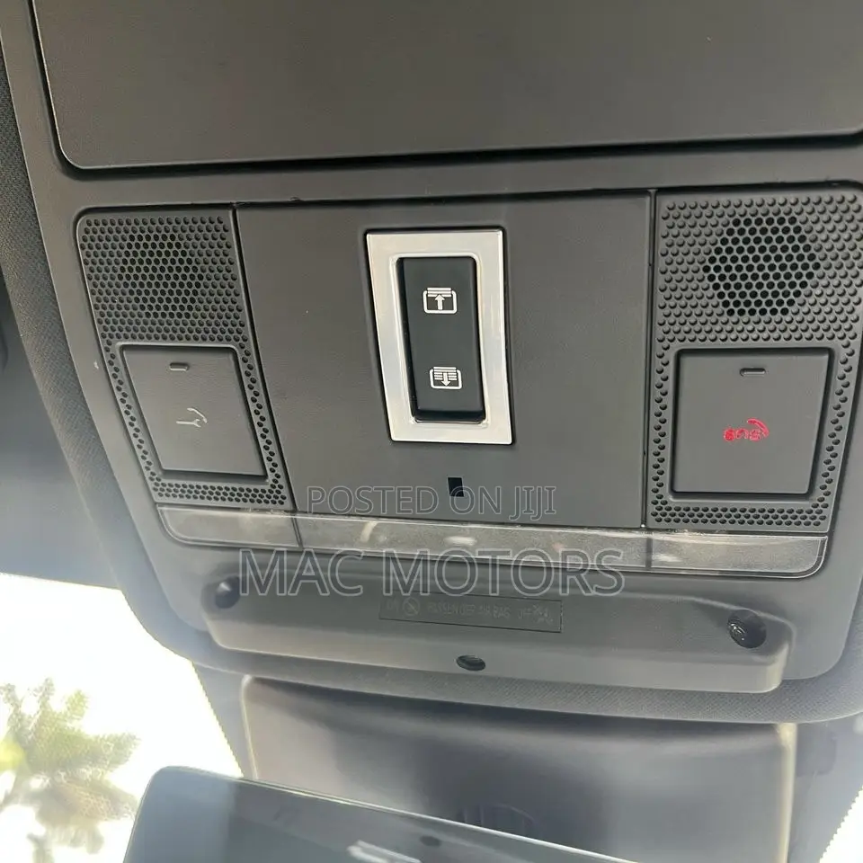 Land Rover Range Rover Evoque R-Dynamic SE AWD 2020 Gray
