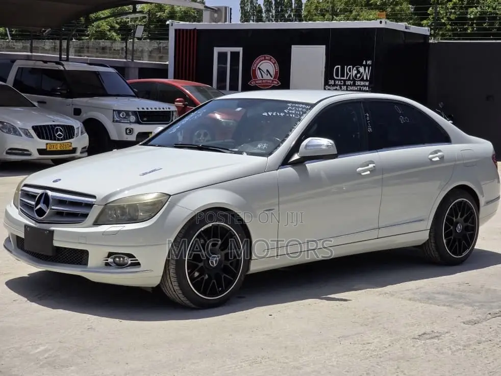 Mercedes-Benz C-Class 2007 White