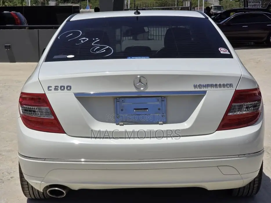 Mercedes-Benz C-Class 2007 White