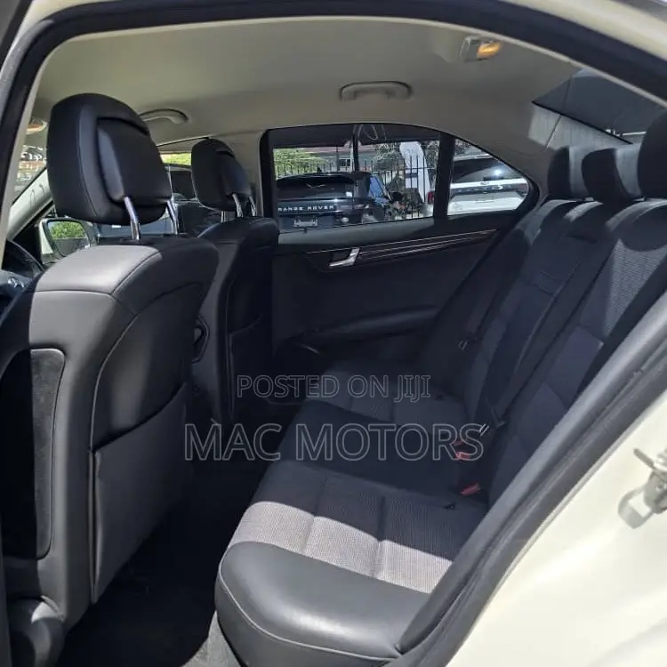 Mercedes-Benz C-Class 2007 White