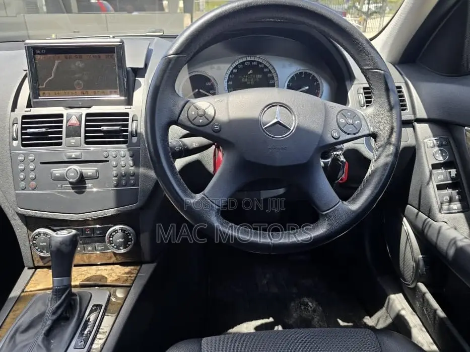 Mercedes-Benz C-Class 2007 White