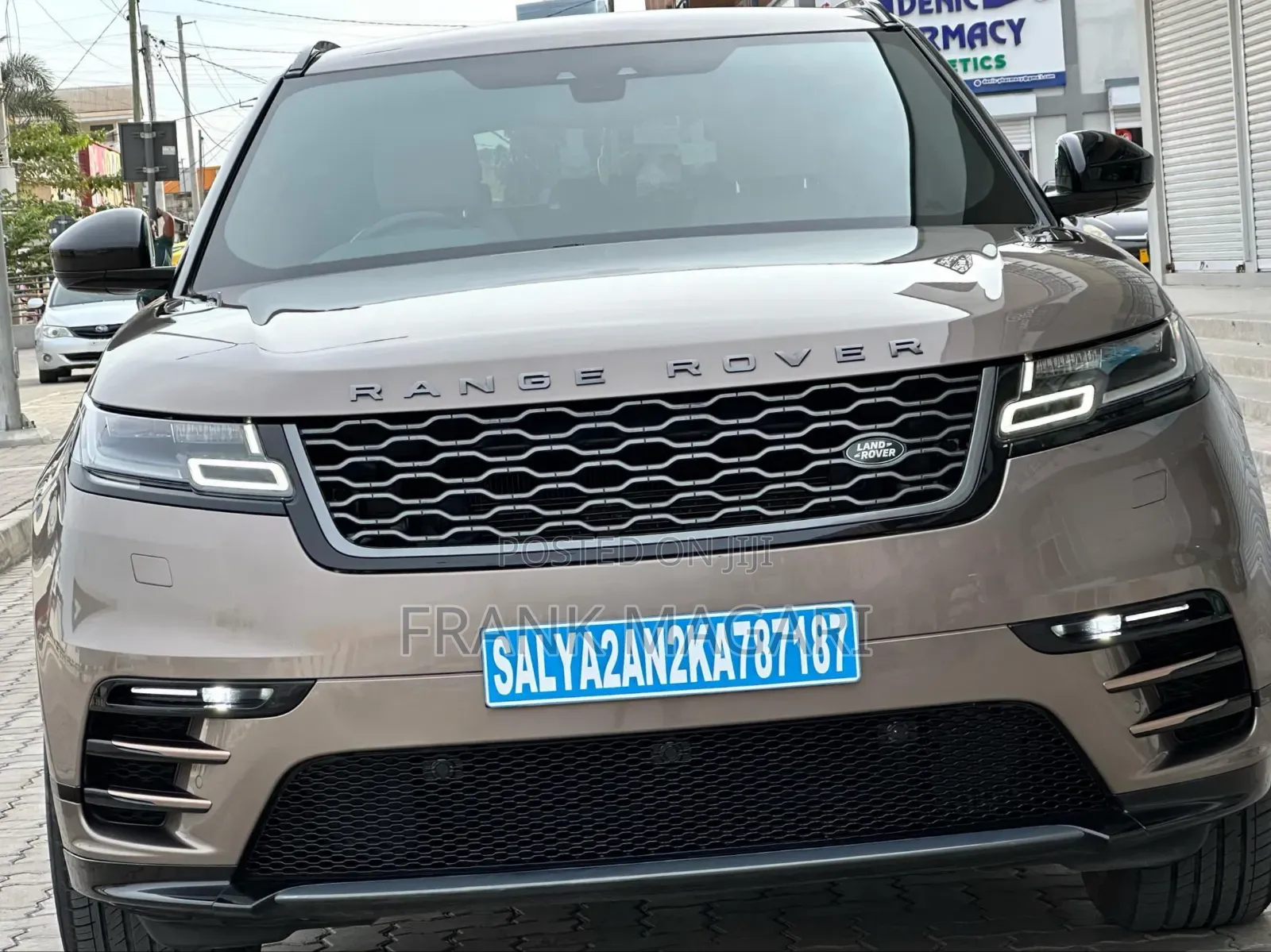 Land Rover Range Rover Velar 2018 Gold