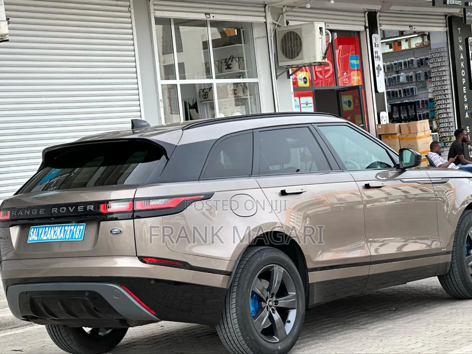 Land Rover Range Rover Velar 2018 Gold