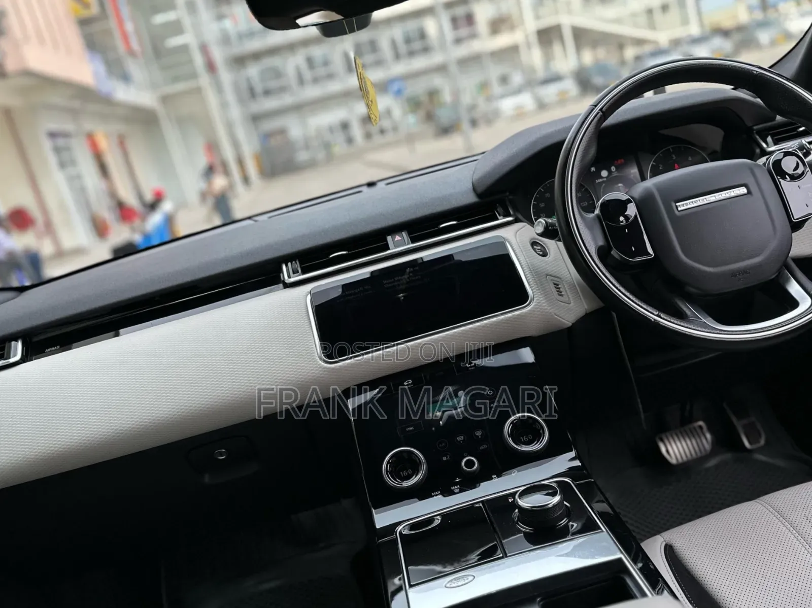 Land Rover Range Rover Velar 2018 Gold