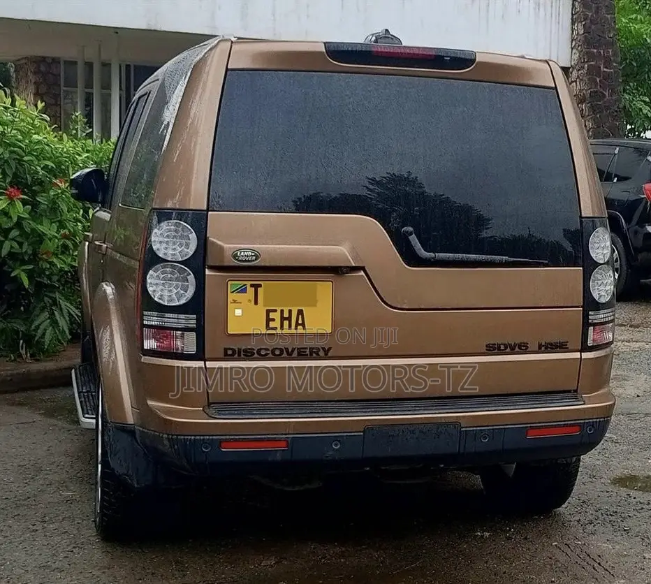Land Rover Discovery 2014 Orange