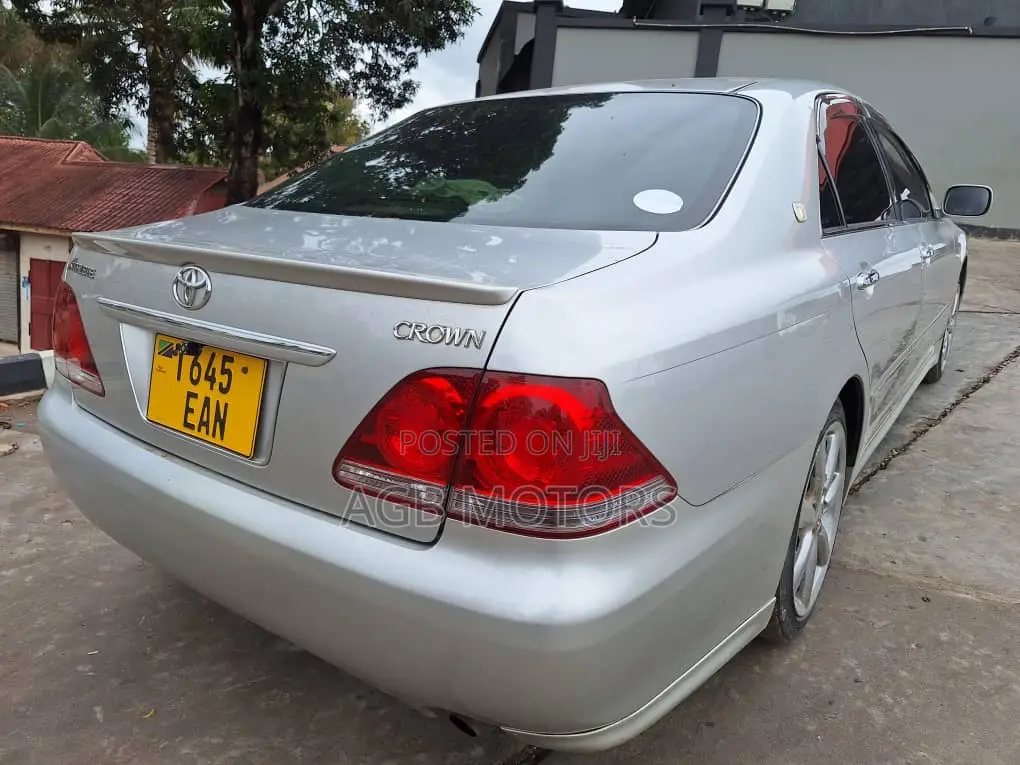 Toyota Crown 2004 Silver