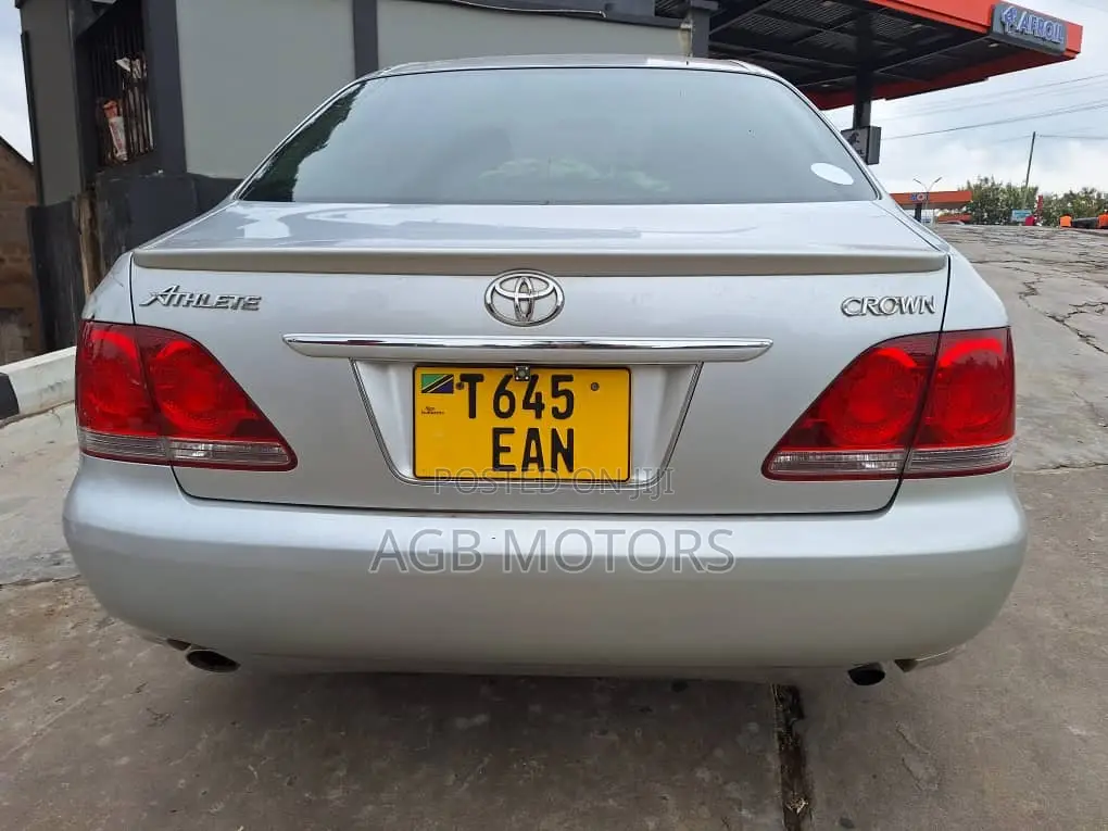 Toyota Crown 2004 Silver