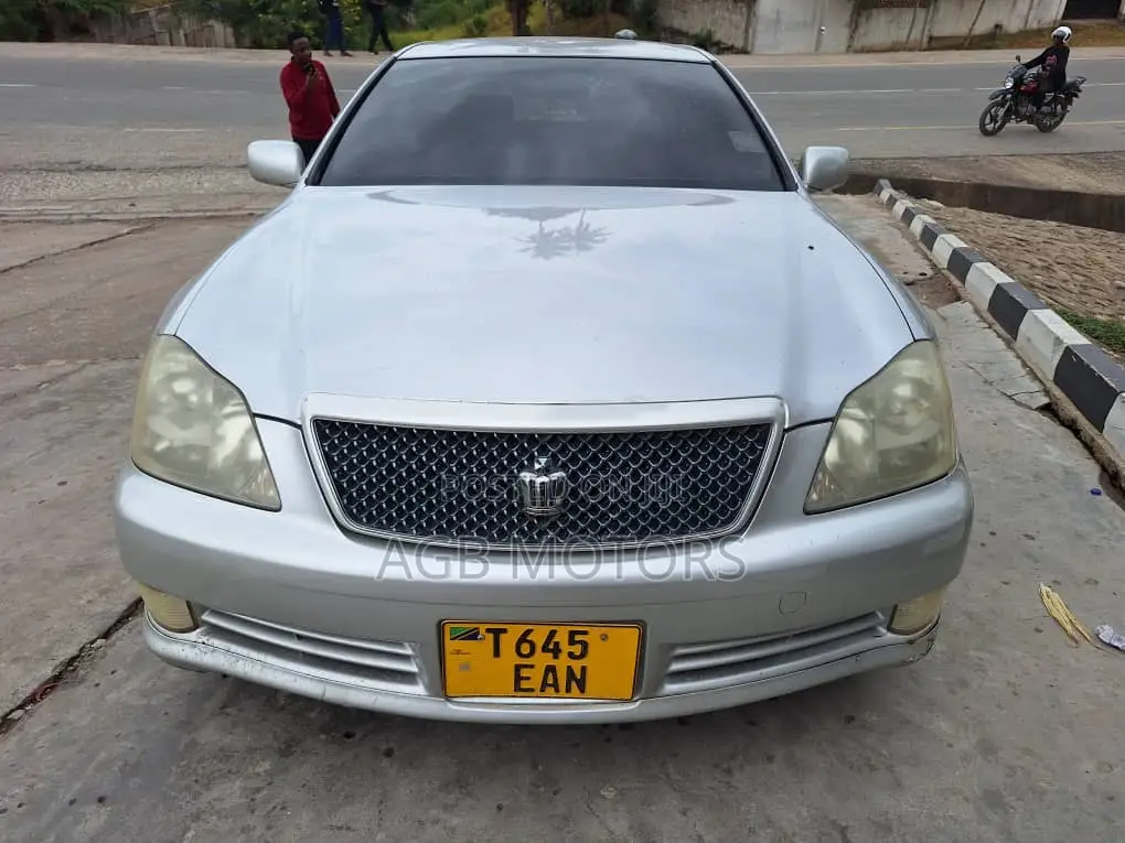 Toyota Crown 2004 Silver