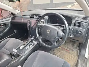 Toyota Crown 2004 Silver