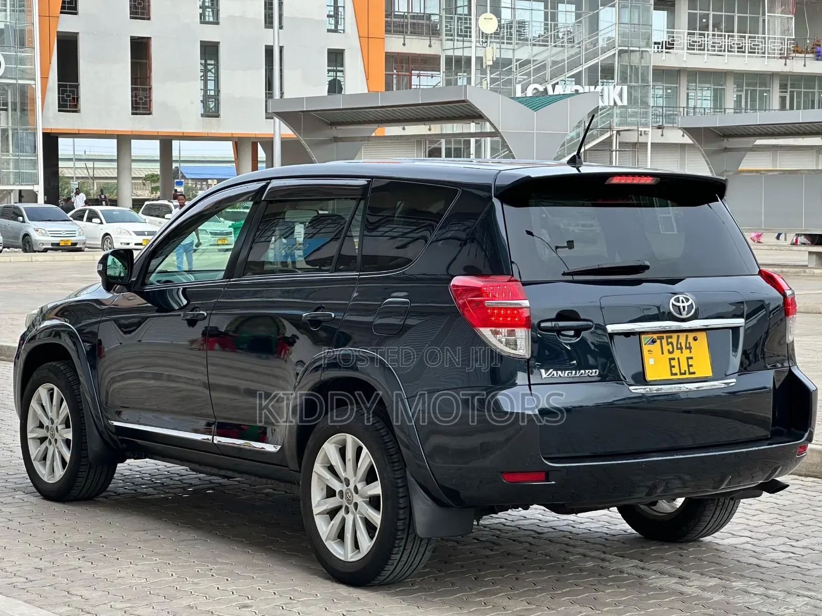 Toyota Vanguard 2011 Black