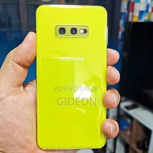 Samsung Galaxy S10e 128 GB Blue