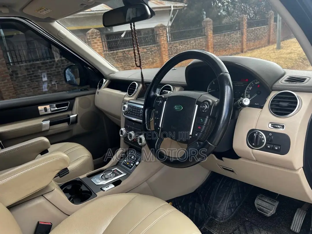 Land Rover Discovery 2014 Black