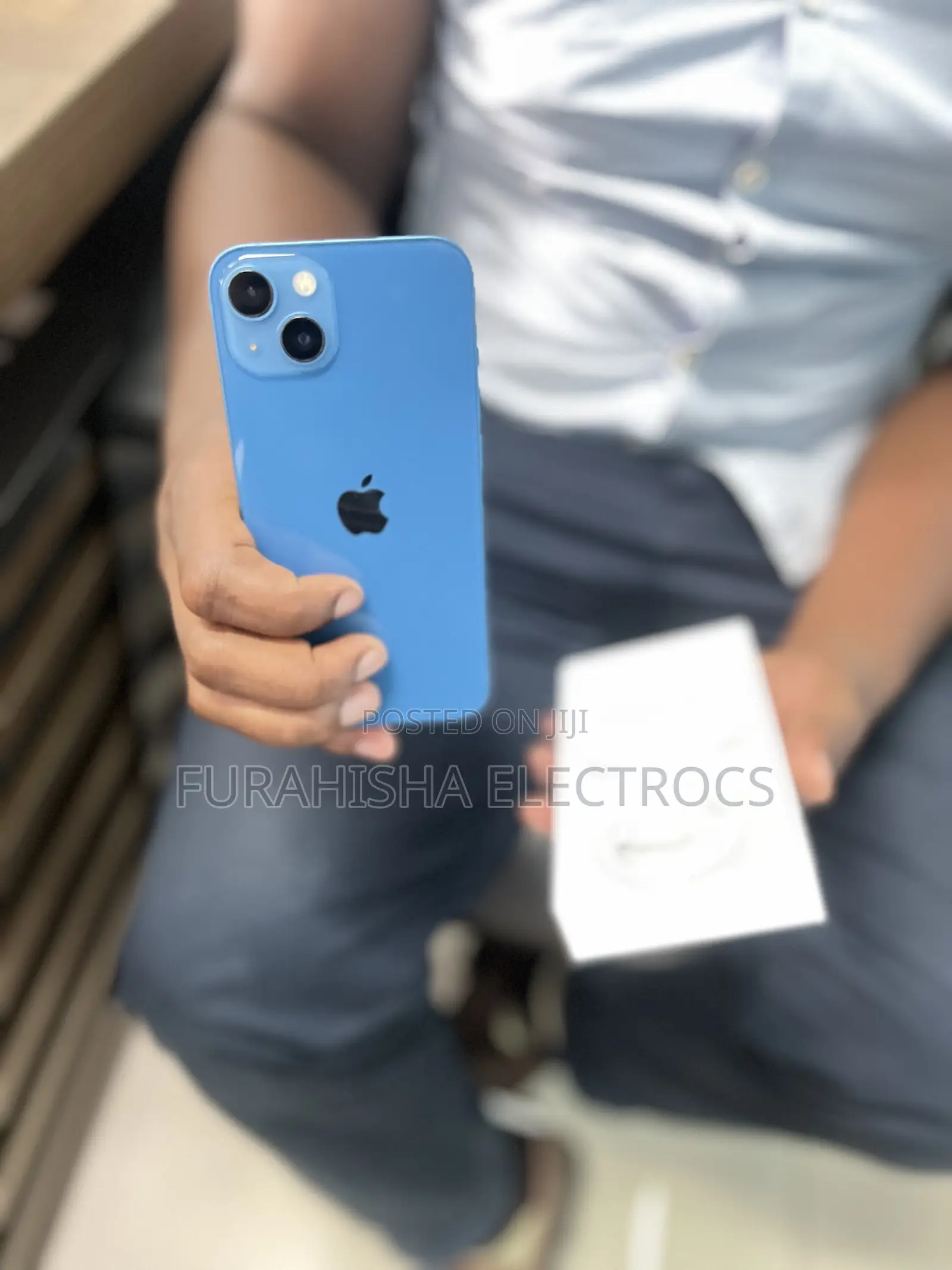 New Apple iPhone 13 256 GB Blue