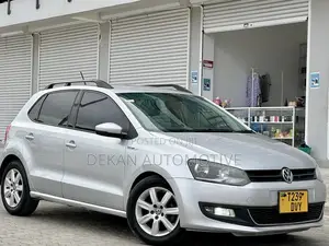 Photo - Volkswagen Golf 1.4 TSI 5 Door 2010 Silver