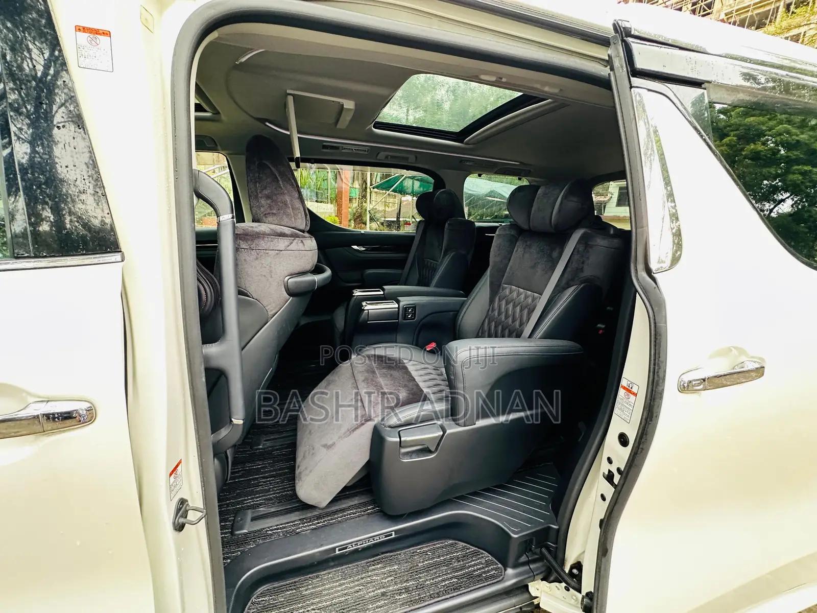 Toyota Alphard 2.4 Petrol FWD 2015 White