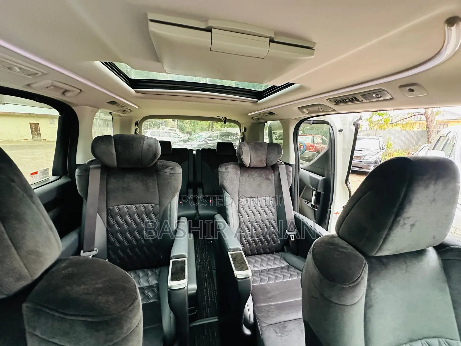 Toyota Alphard 2.4 Petrol FWD 2015 White
