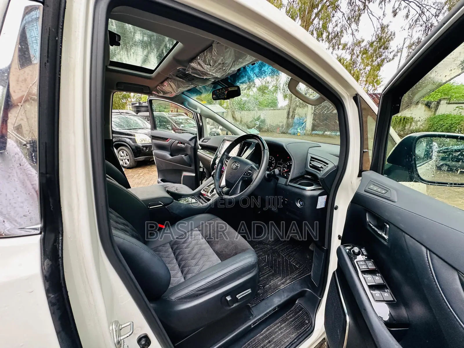 Toyota Alphard 2.4 Petrol FWD 2015 White