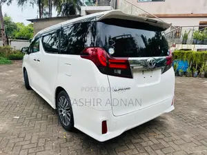 Toyota Alphard 2.4 Petrol FWD 2015 White