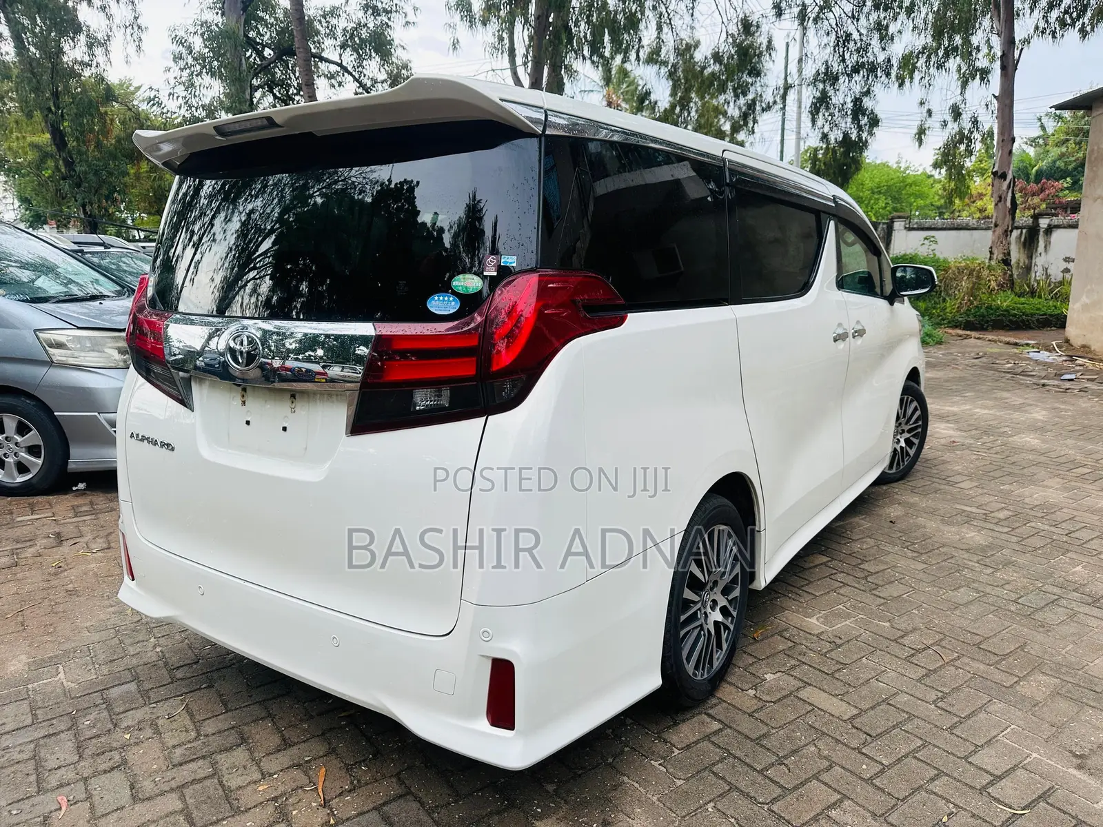 Toyota Alphard 2.4 Petrol FWD 2015 White