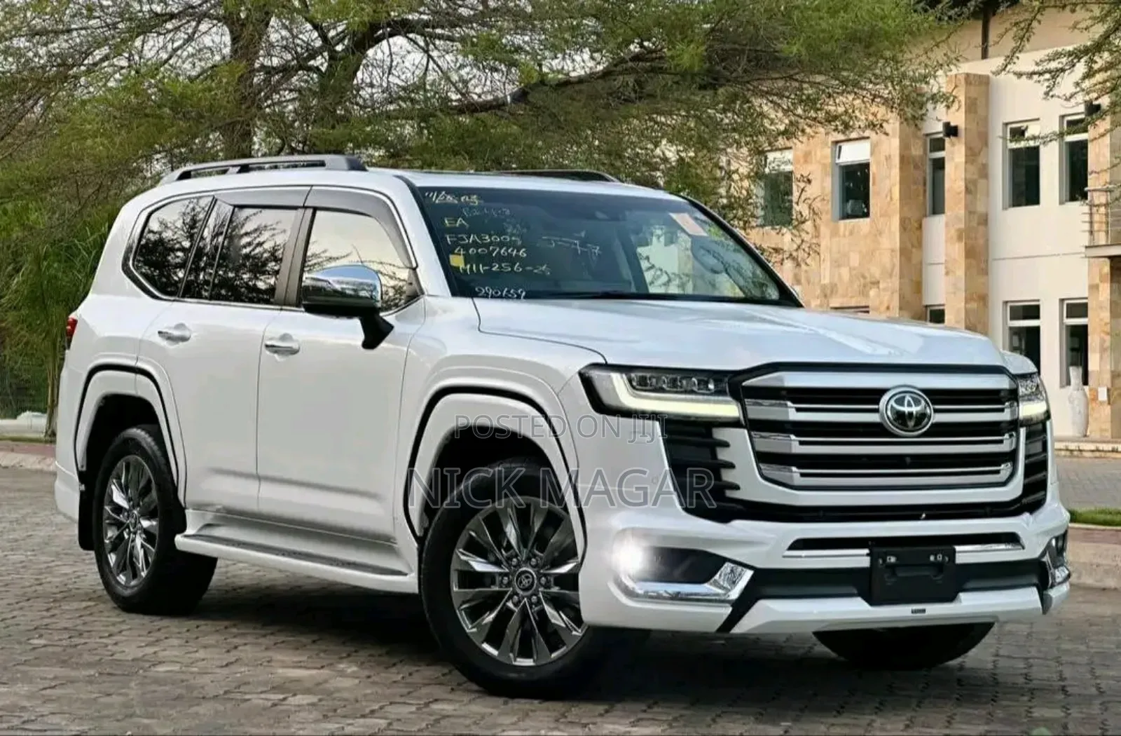 Toyota Land Cruiser 2023 White