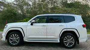 Toyota Land Cruiser 2023 White