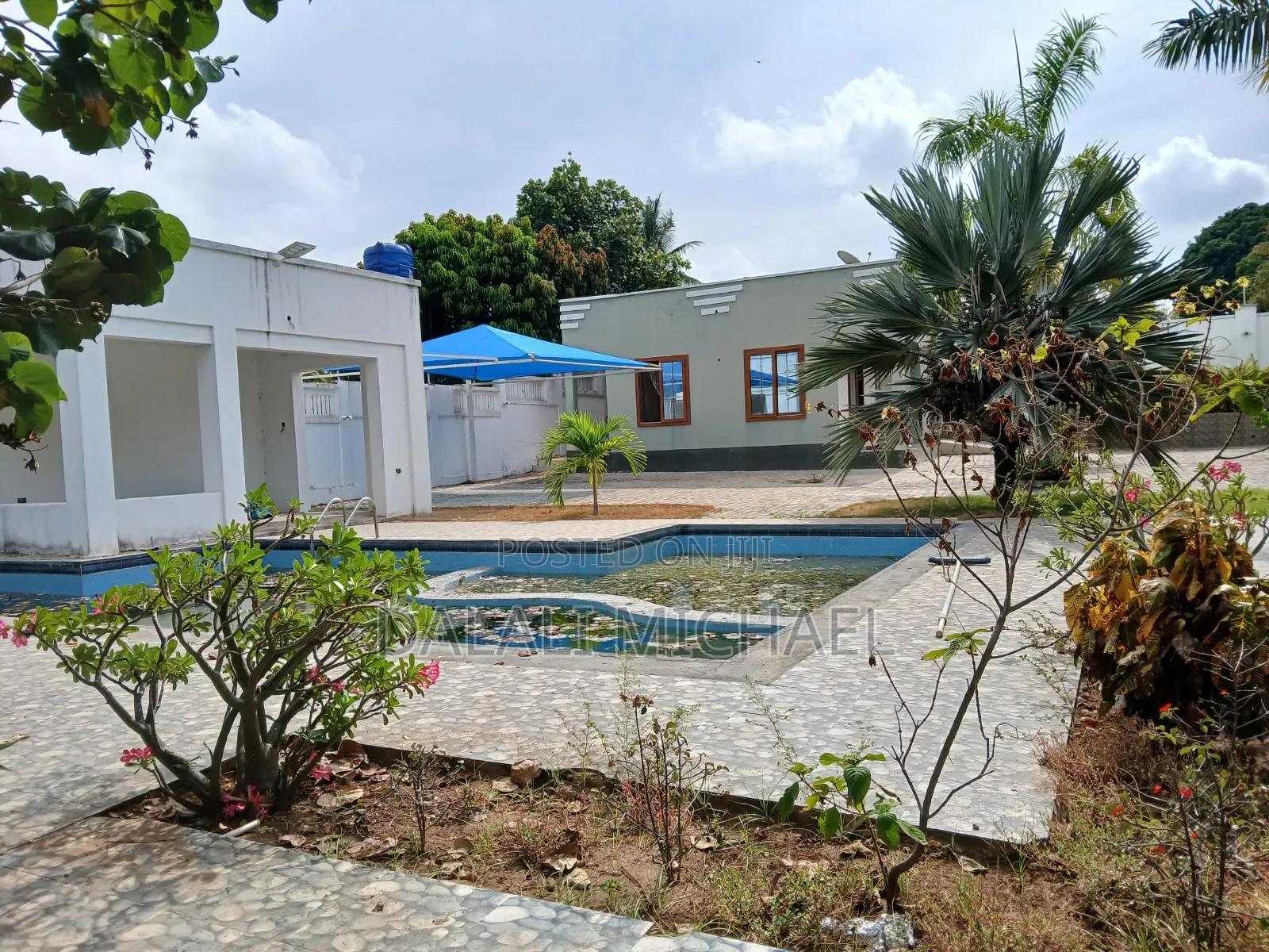 4bdrm House in Madale, Goba for sale