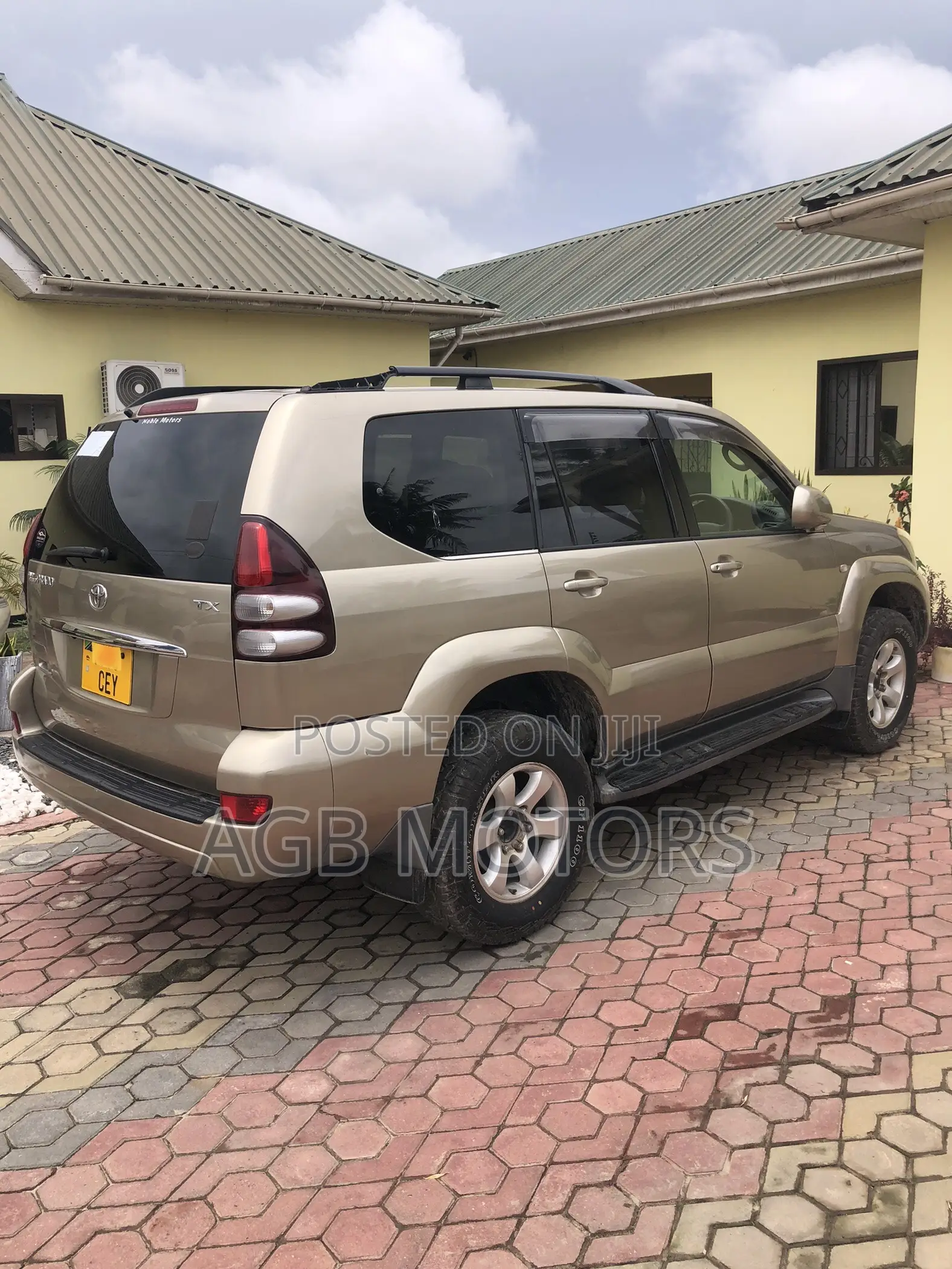 Toyota Land Cruiser Prado 2004 Gold