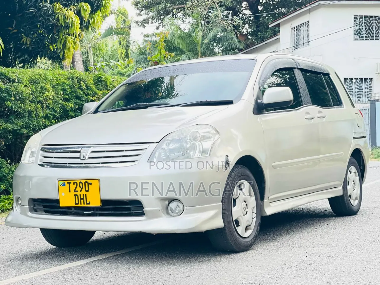 Toyota Raum 2005 Gray