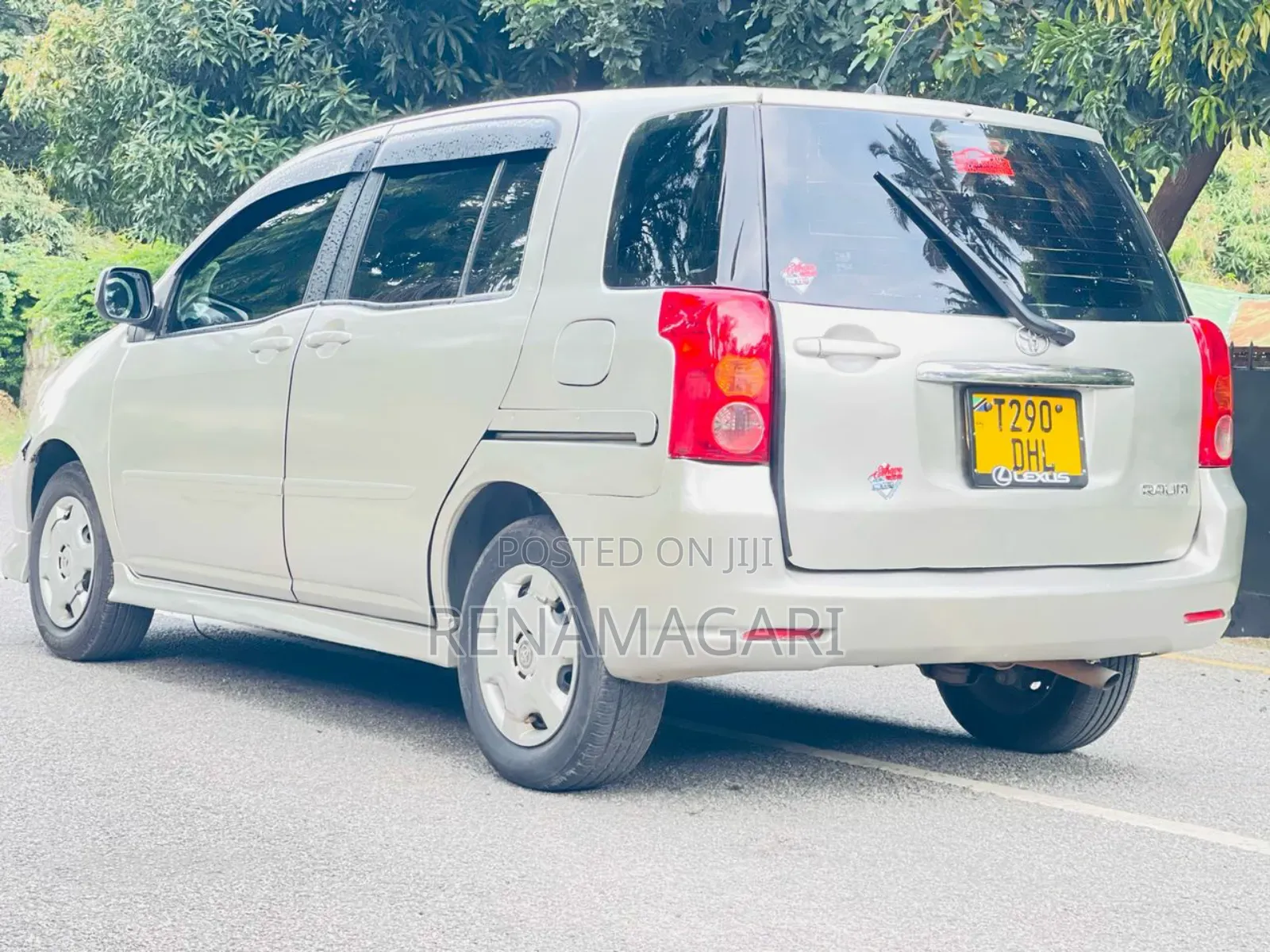 Toyota Raum 2005 Gray