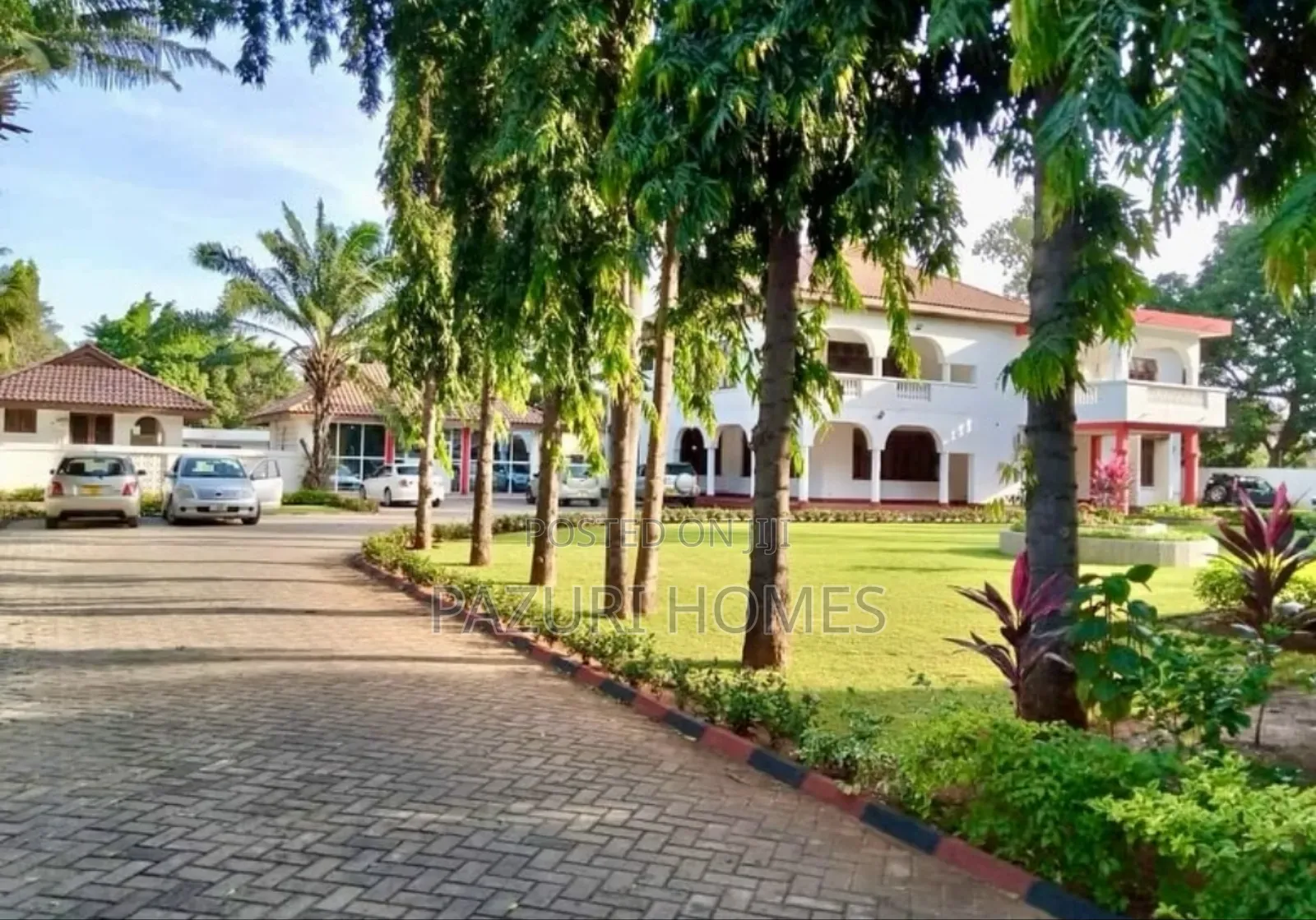 5bdrm Bungalow in Peninsula, Msasani for sale