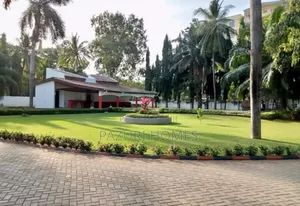 5bdrm Bungalow in Peninsula, Msasani for sale