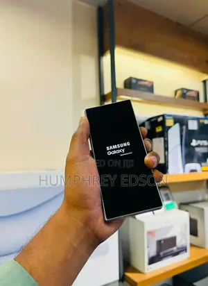 New Samsung Galaxy Z Fold6 256 GB White