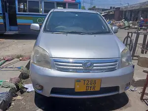 Toyota Raum 2007 Silver