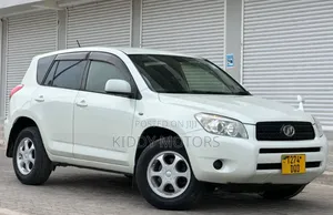 Photo - Toyota RAV4 2008 White