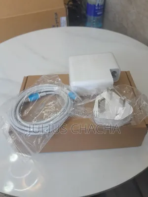 Macbook Adapter