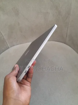 Laptop Apple MacBook Pro 2017 16GB Intel Core I7 SSD 256GB