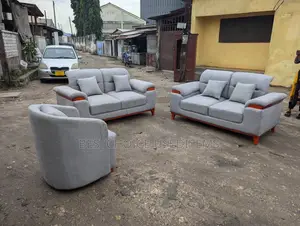 Sofa Set Za Mbili Mbili Moja Imetumika Kidogo Sana Bado