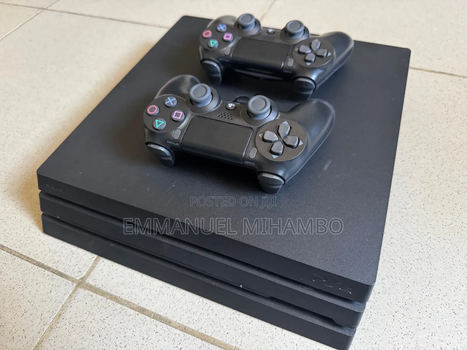 Playstation 4 Pro, New 4 Games 2 Pads Og